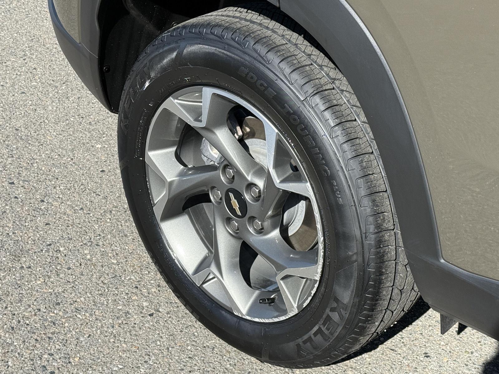 Used 2024 Chevrolet Trax SUV
