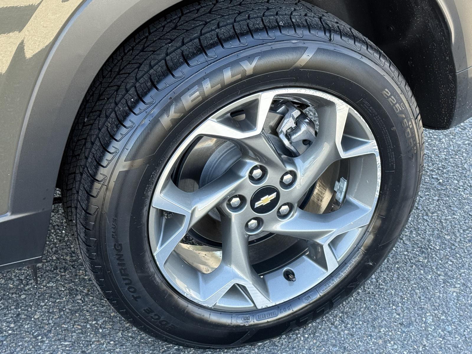 Used 2024 Chevrolet Trax SUV