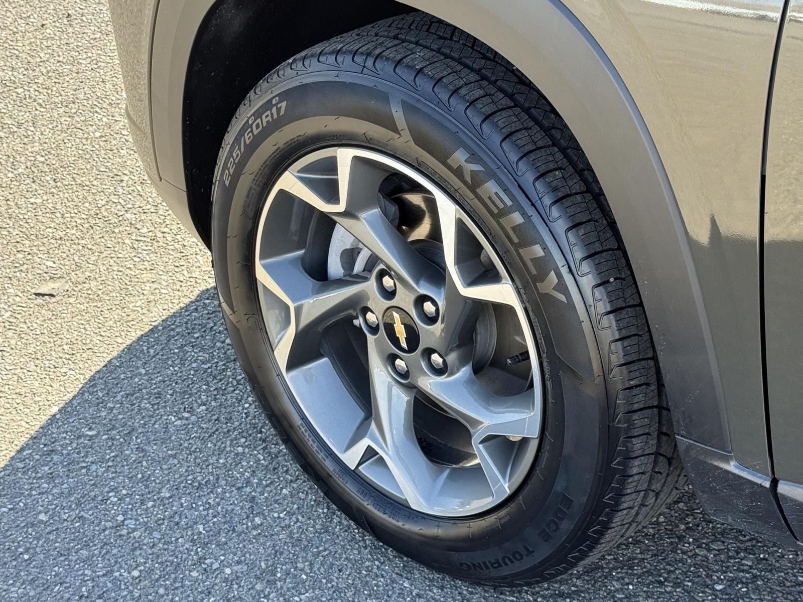 Used 2024 Chevrolet Trax SUV