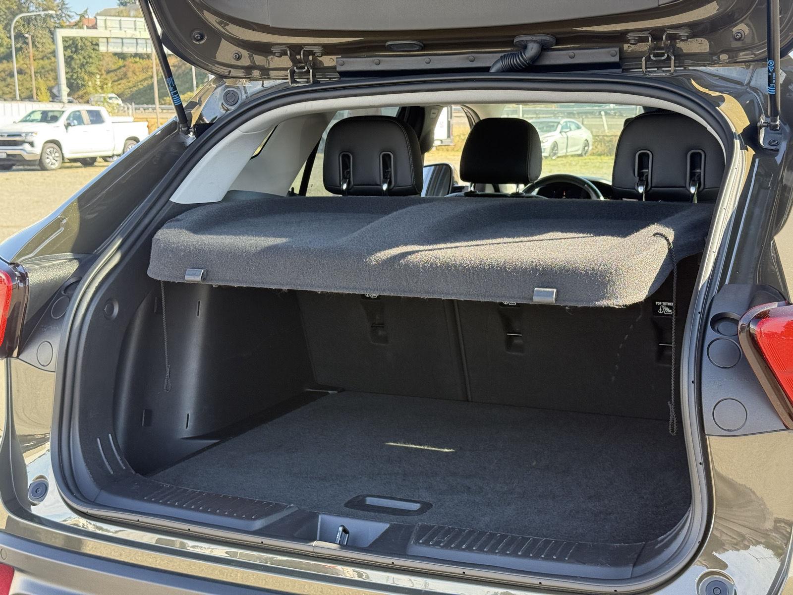Used 2024 Chevrolet Trax SUV