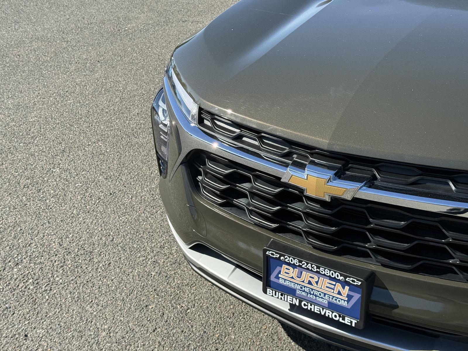 Used 2024 Chevrolet Trax SUV