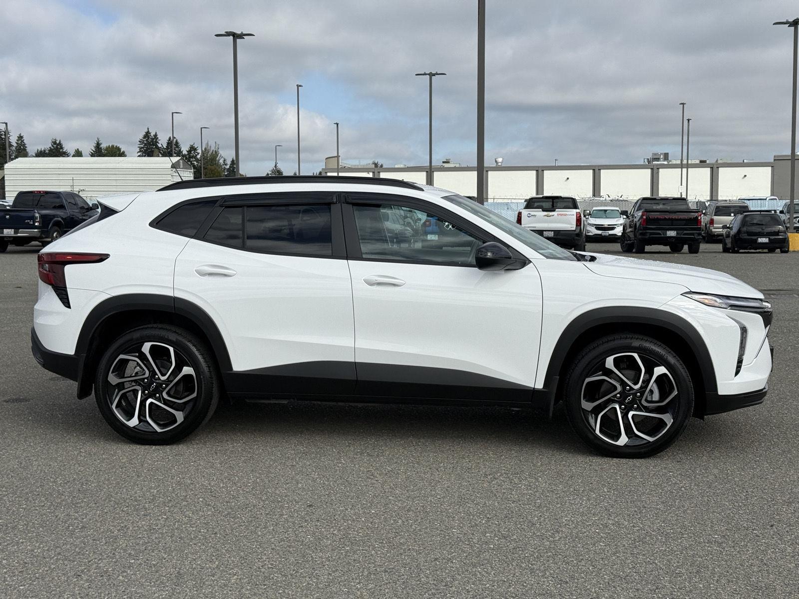 Used 2025 Chevrolet Trax SUV