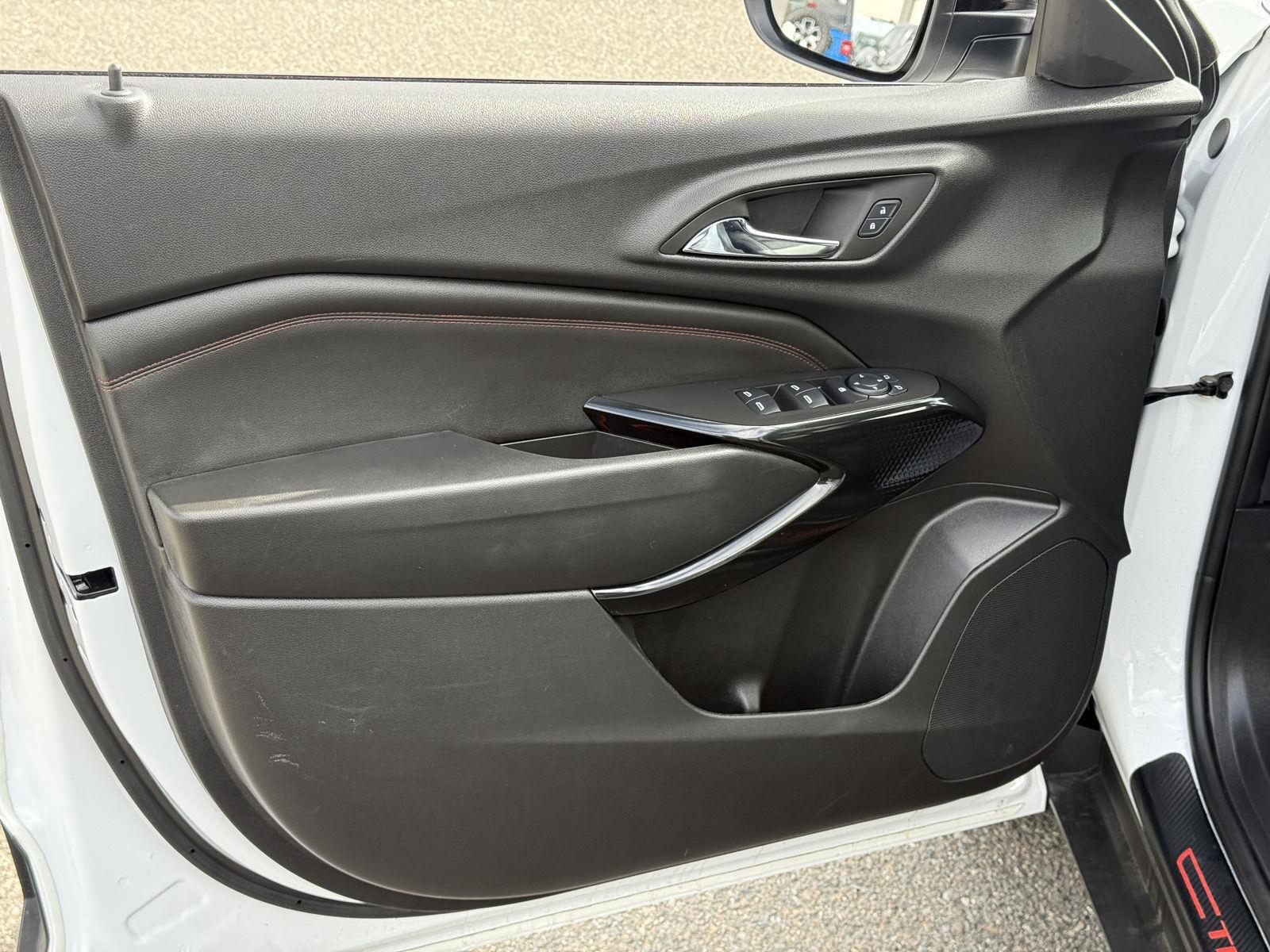 Used 2025 Chevrolet Trax SUV