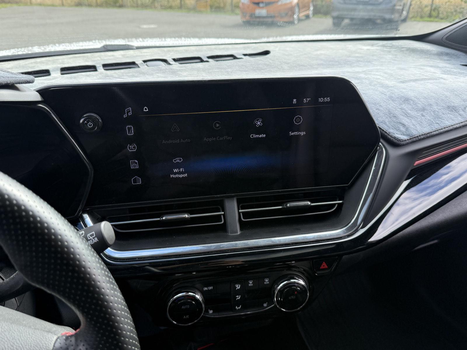 Used 2025 Chevrolet Trax SUV
