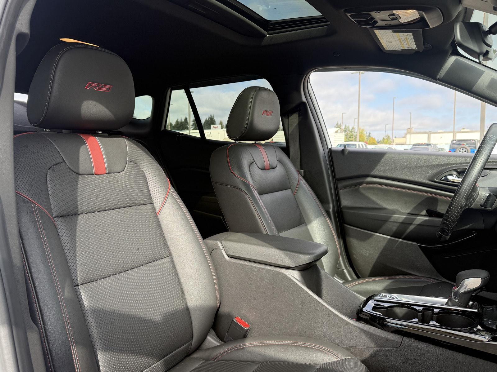 Used 2025 Chevrolet Trax SUV