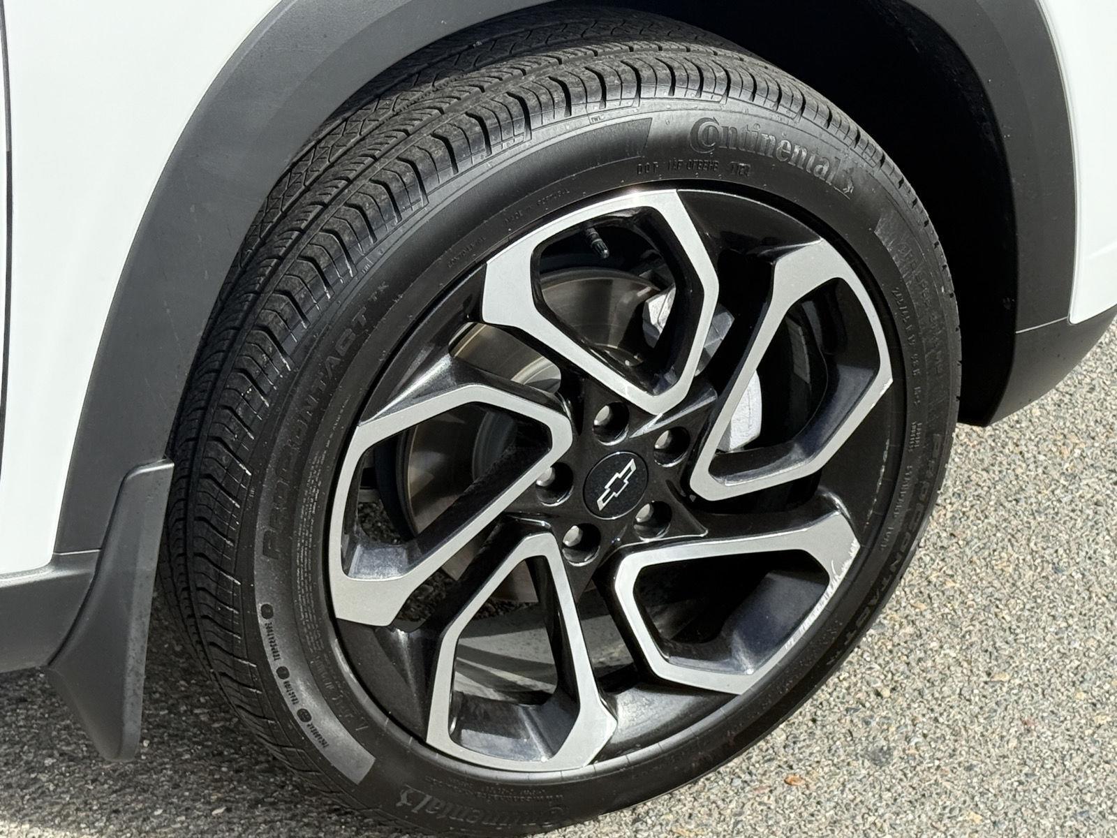 Used 2025 Chevrolet Trax SUV