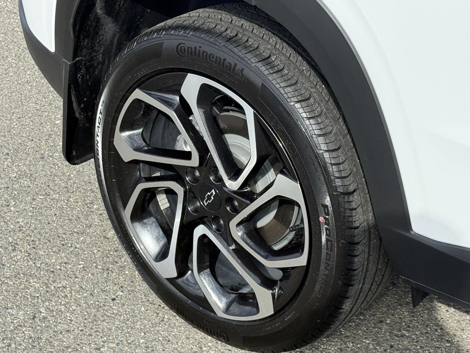 Used 2025 Chevrolet Trax SUV