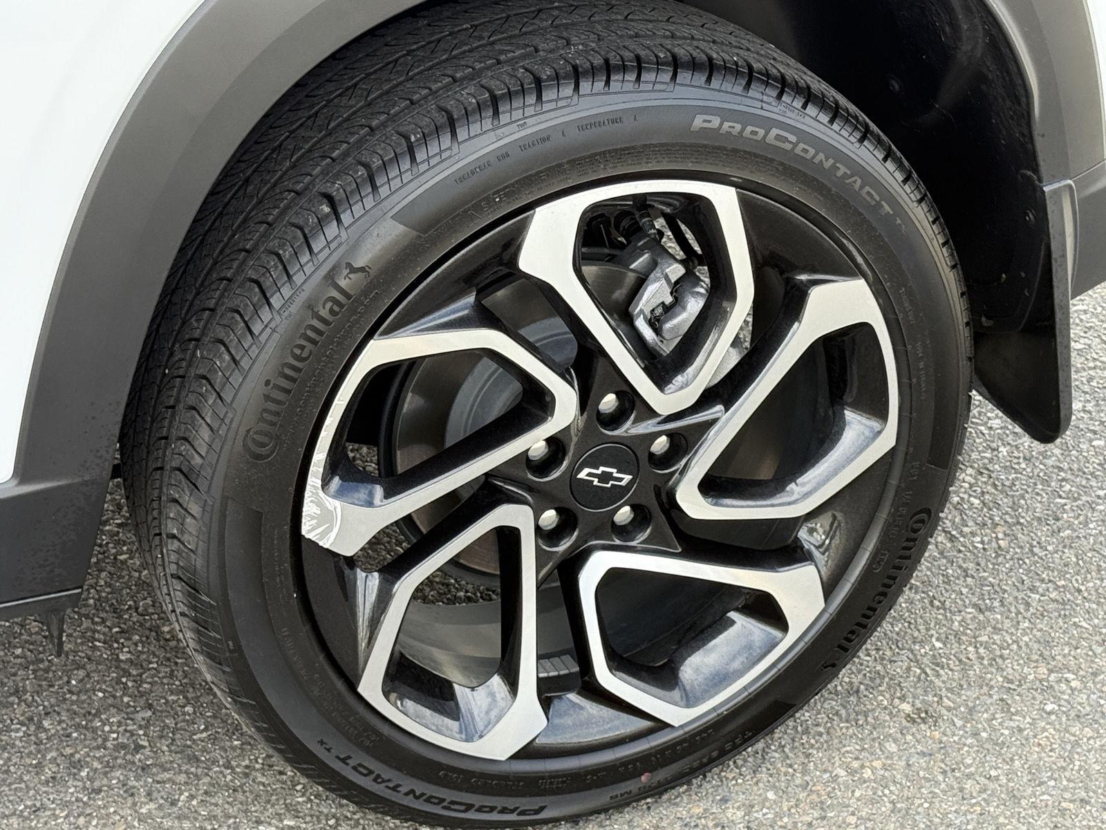 Used 2025 Chevrolet Trax SUV