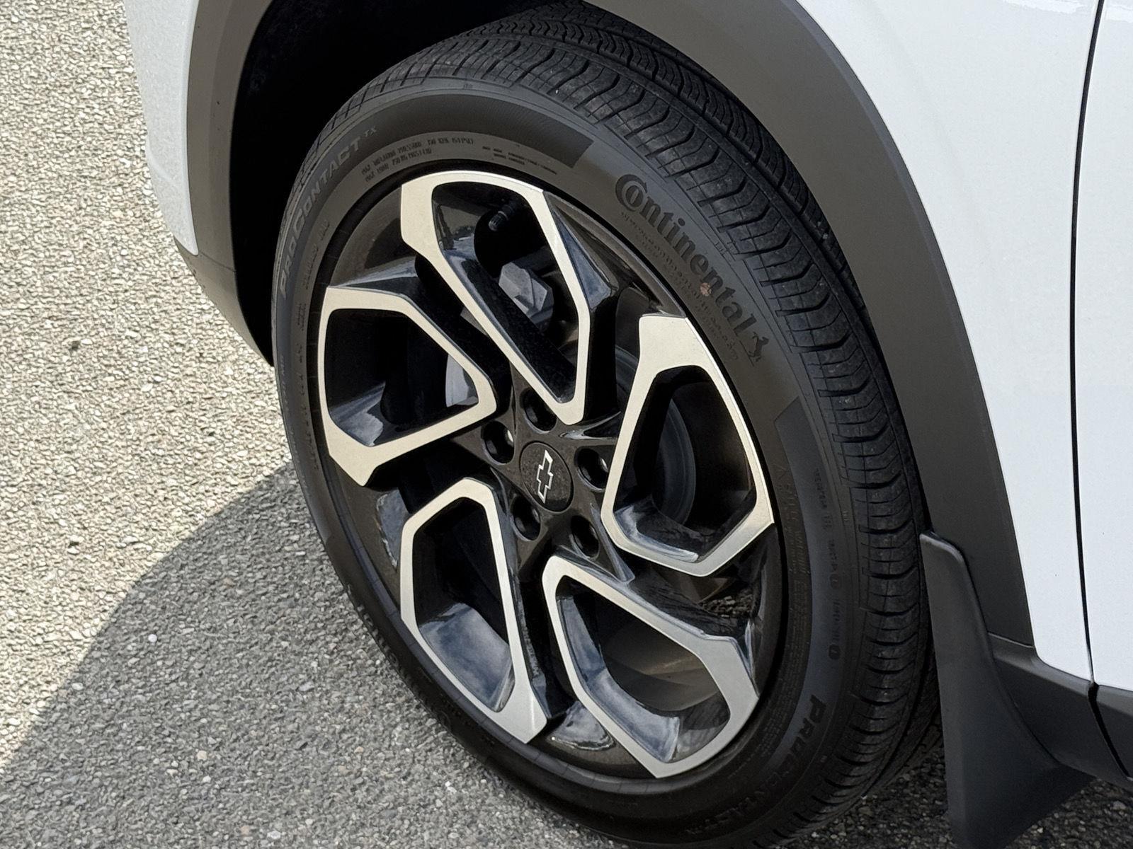 Used 2025 Chevrolet Trax SUV