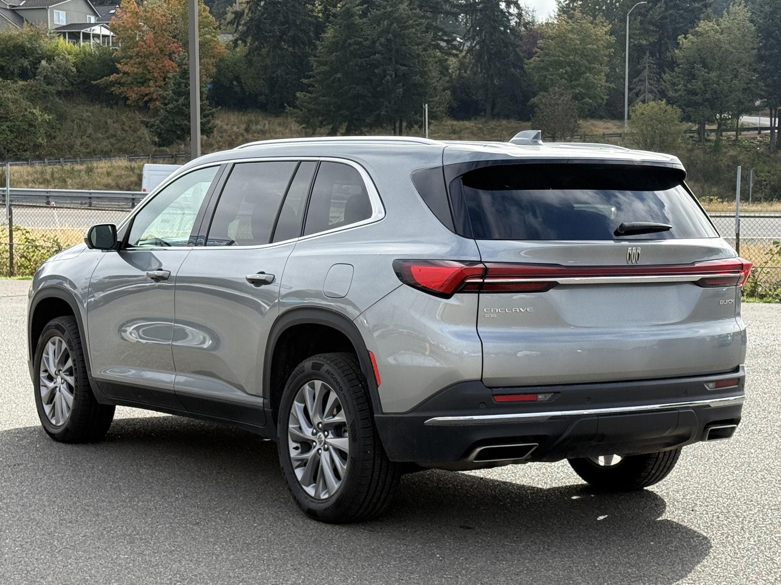 Used 2025 Buick Enclave SUV