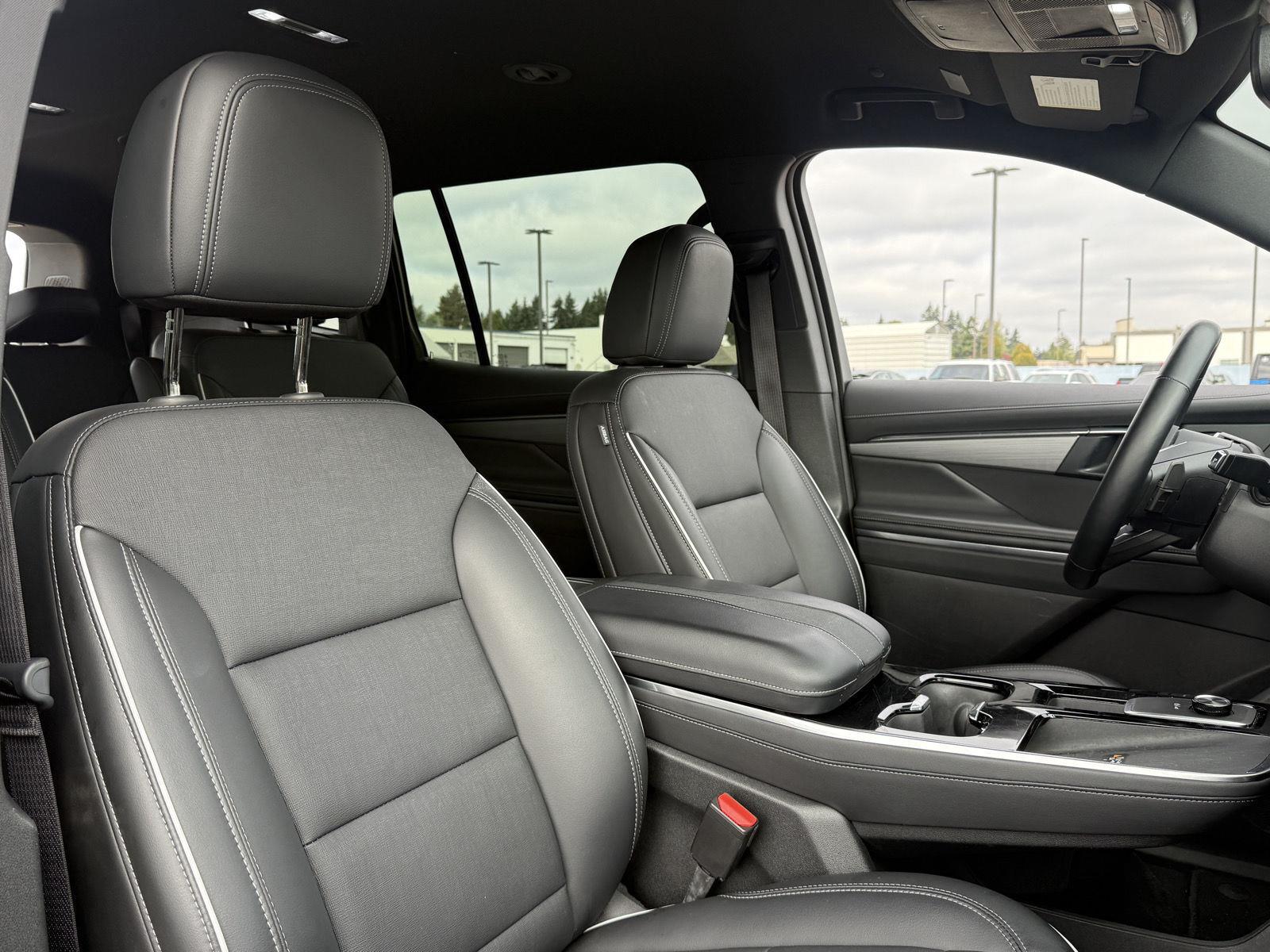 Used 2025 Buick Enclave SUV