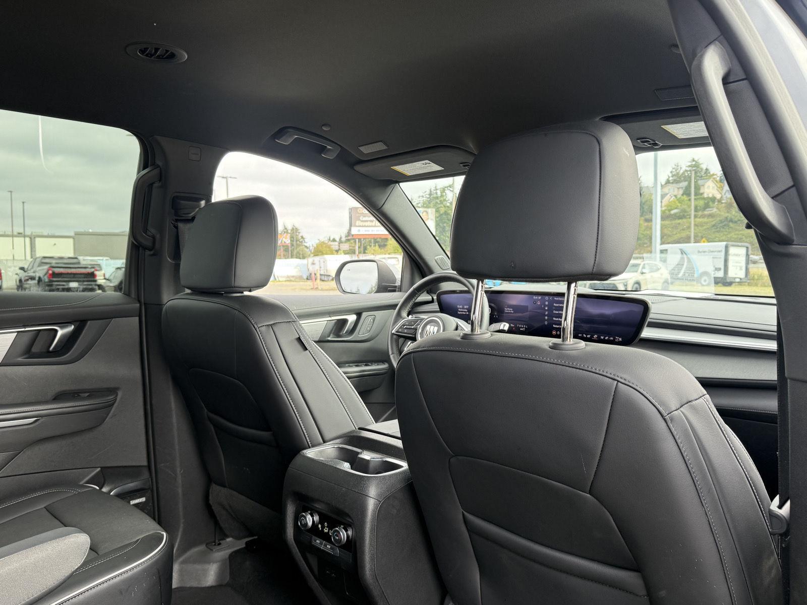 Used 2025 Buick Enclave SUV