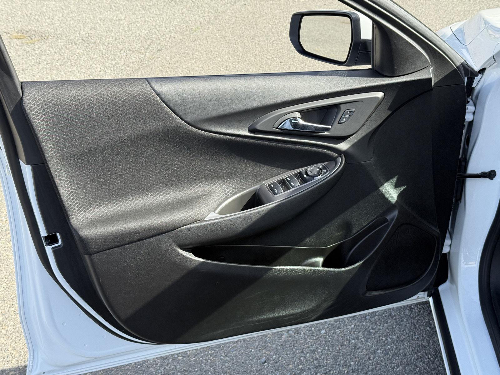 Used 2025 Chevrolet Malibu Sedan