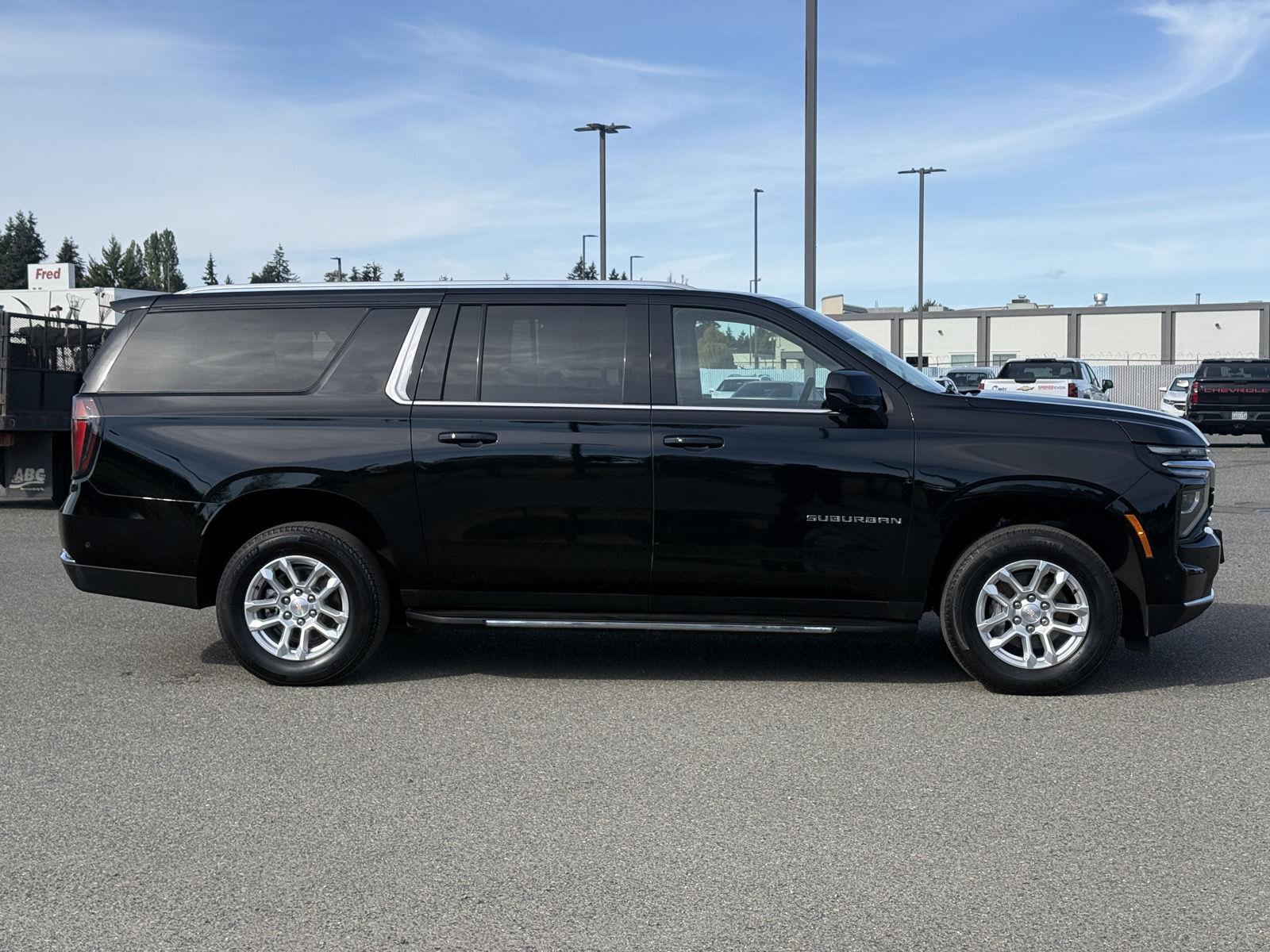 Used 2025 Chevrolet Suburban SUV