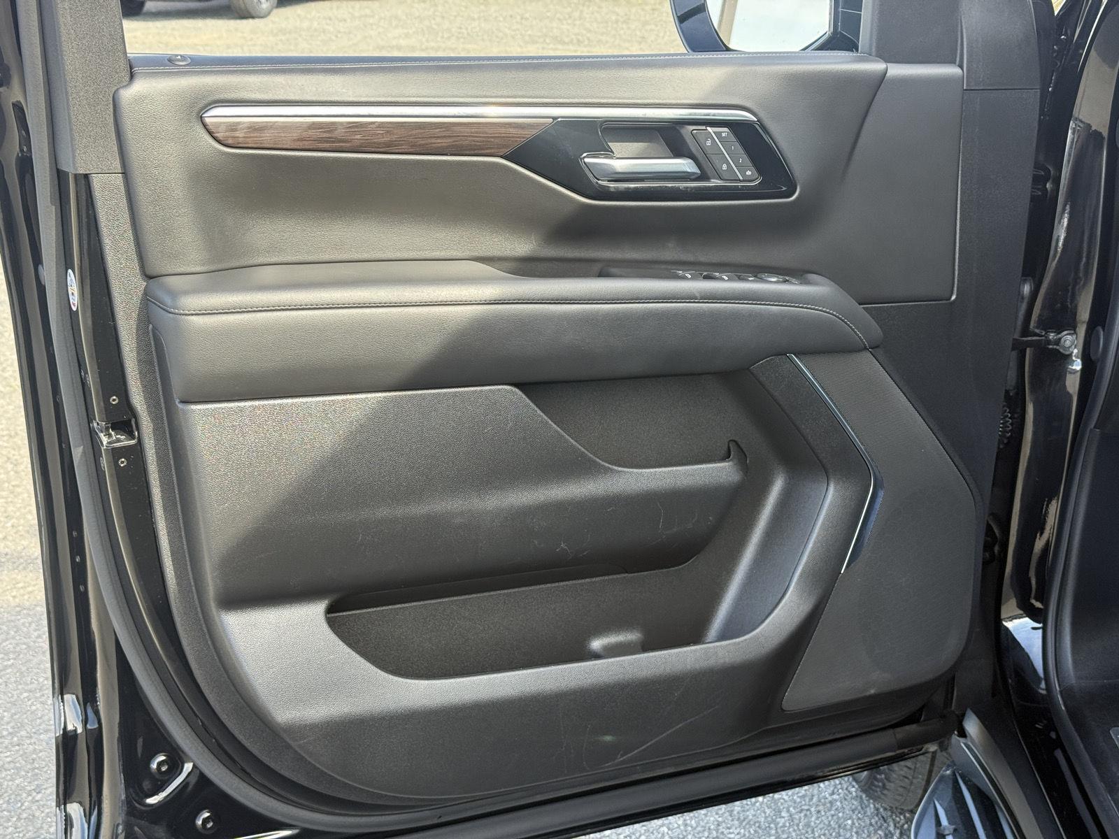 Used 2025 Chevrolet Suburban SUV
