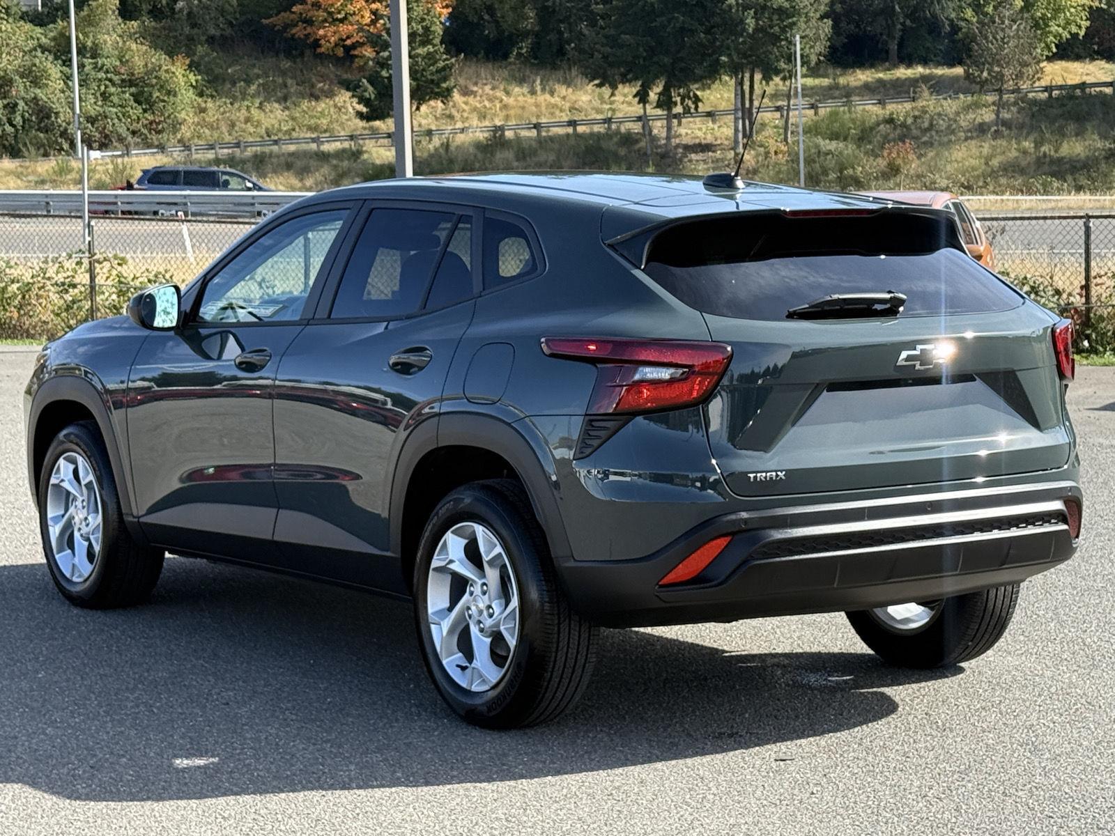 Used 2025 Chevrolet Trax SUV