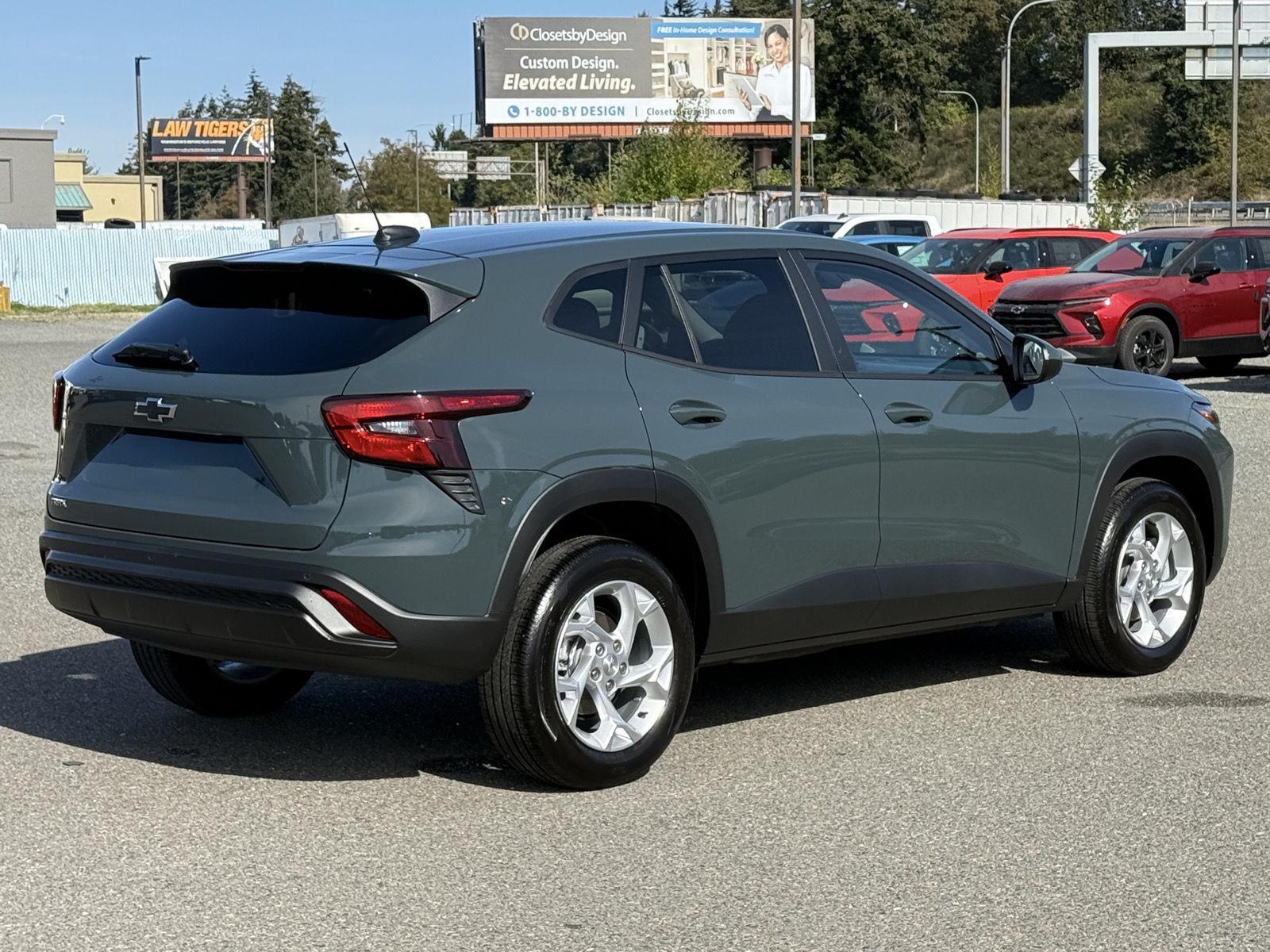 Used 2025 Chevrolet Trax SUV
