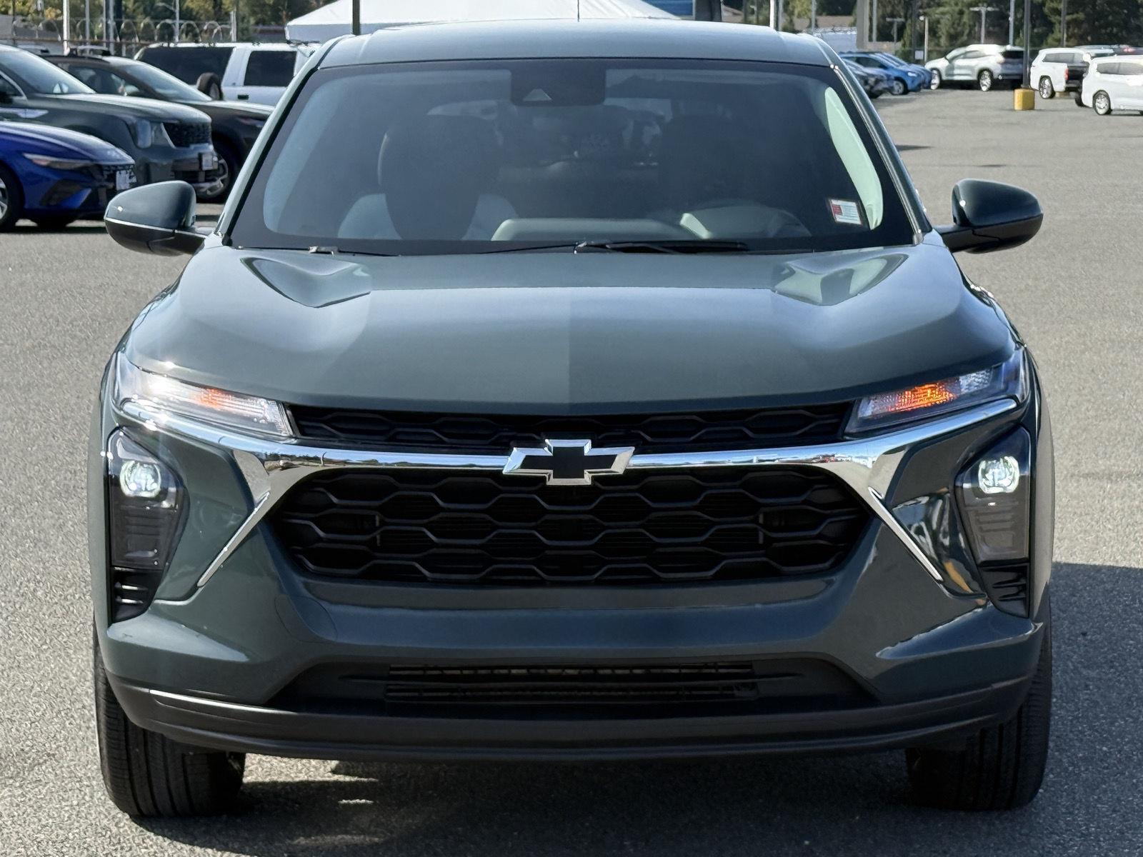 Used 2025 Chevrolet Trax SUV