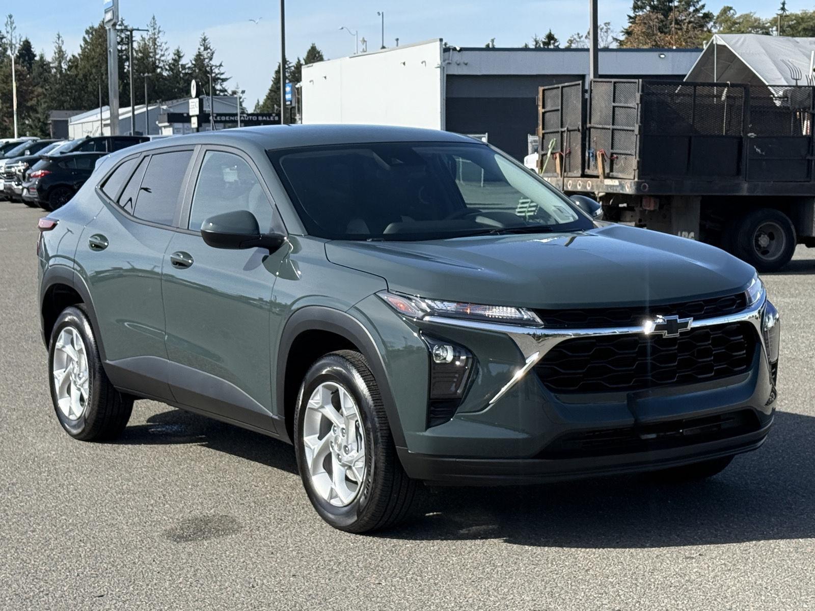 Used 2025 Chevrolet Trax SUV