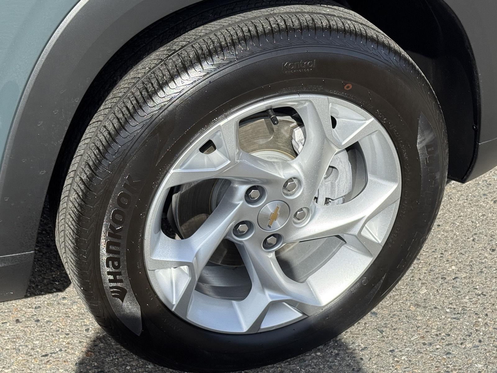 Used 2025 Chevrolet Trax SUV