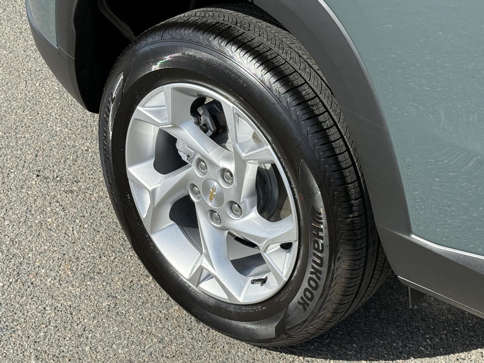 Used 2025 Chevrolet Trax SUV