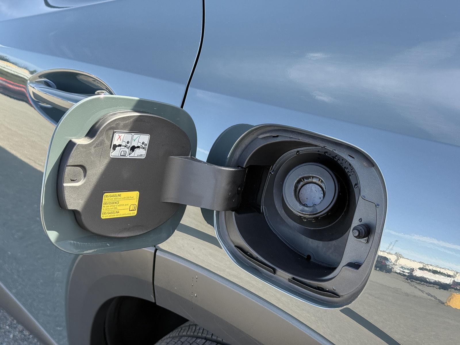 Used 2025 Chevrolet Trax SUV