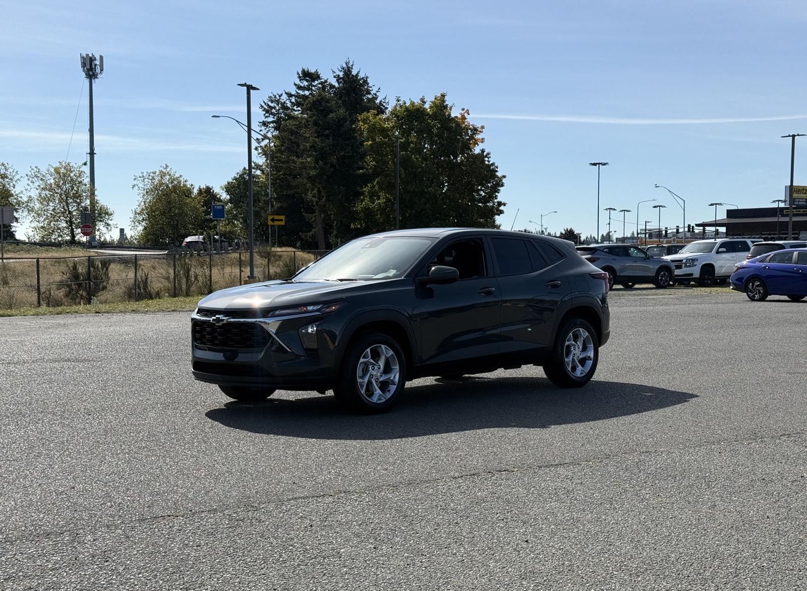 Used 2025 Chevrolet Trax SUV