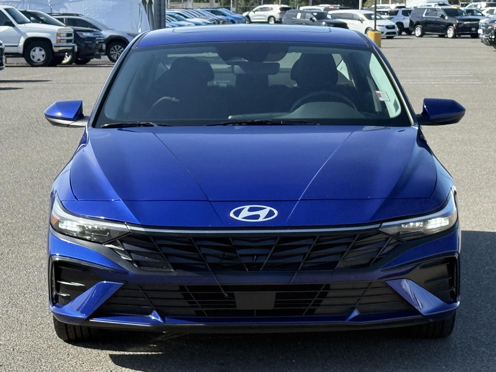 Used 2025 Hyundai Elantra Sedan