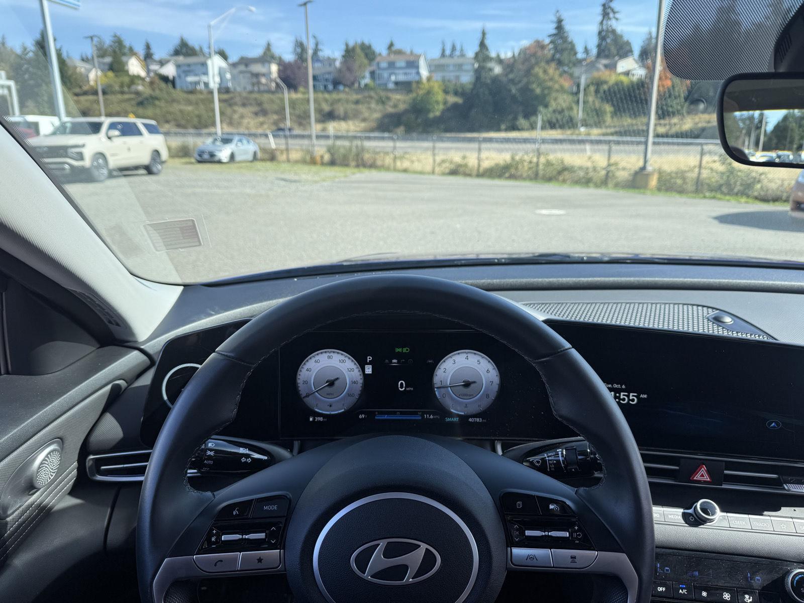 Used 2025 Hyundai Elantra Sedan