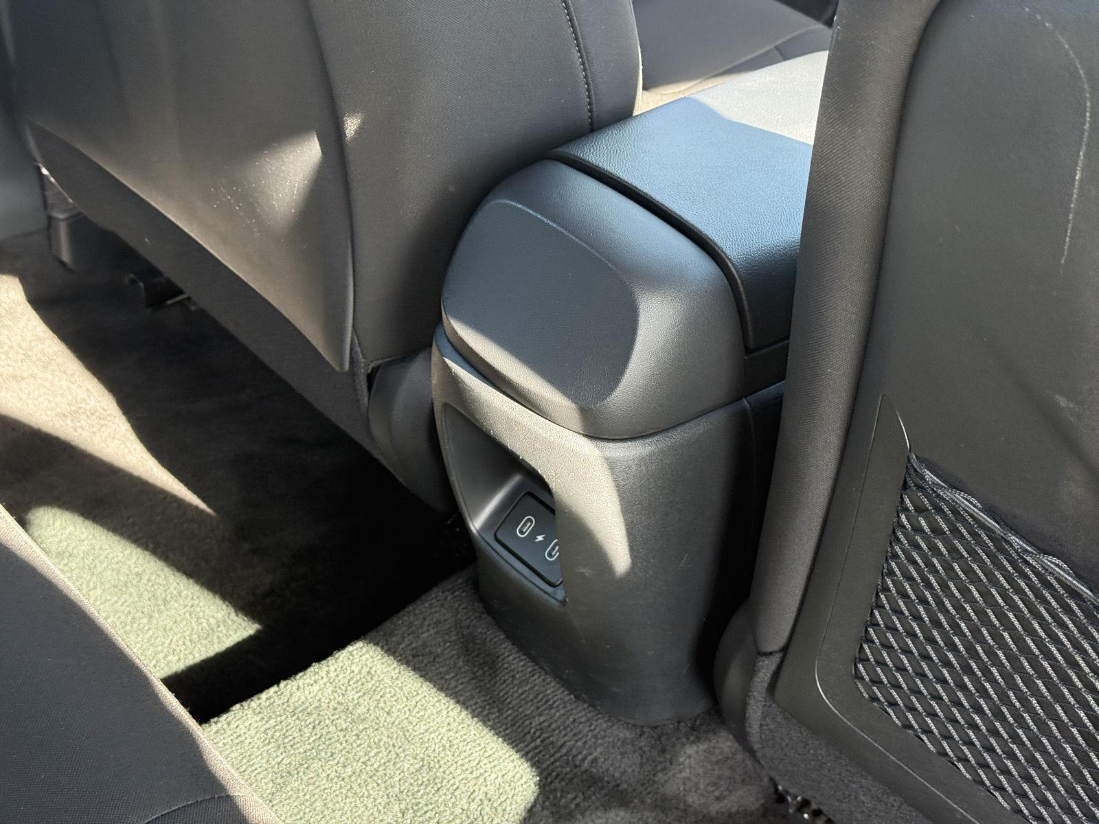Used 2025 Hyundai Elantra Sedan