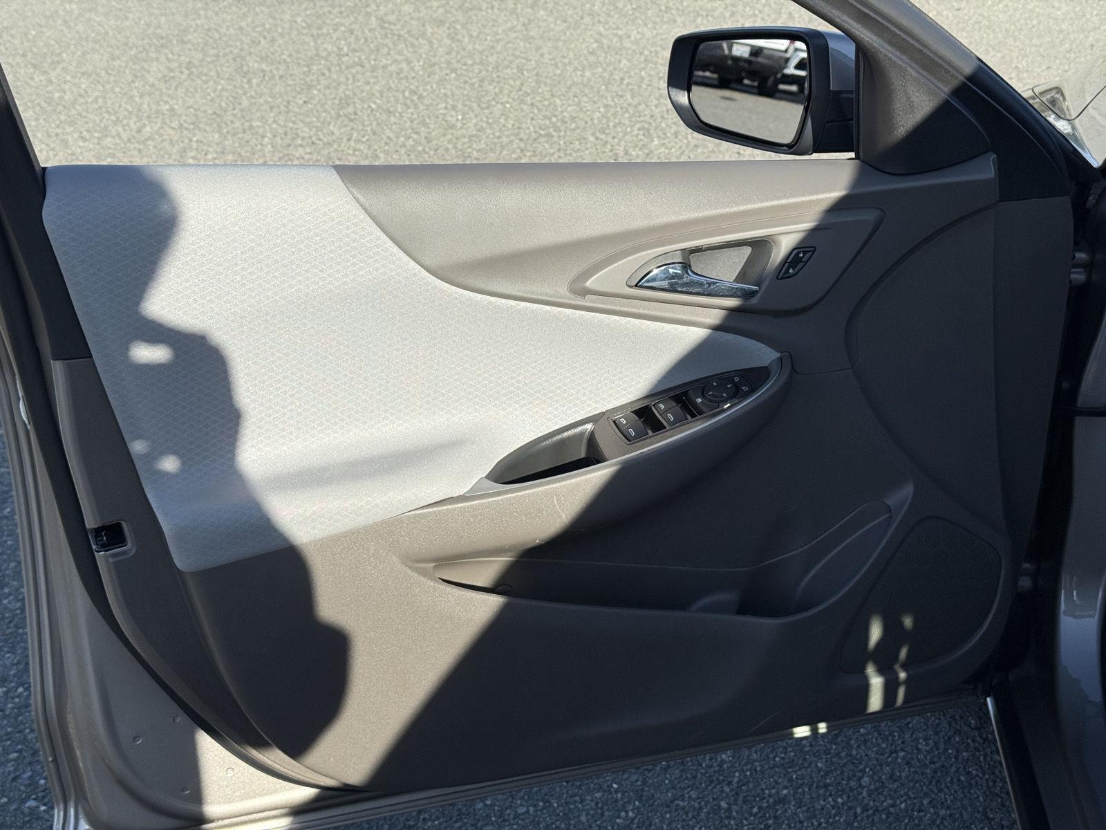 Used 2025 Chevrolet Malibu Sedan