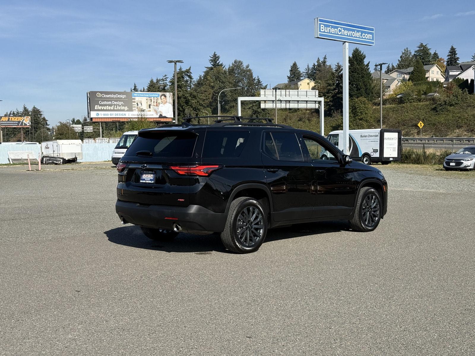 Used 2023 Chevrolet Traverse SUV