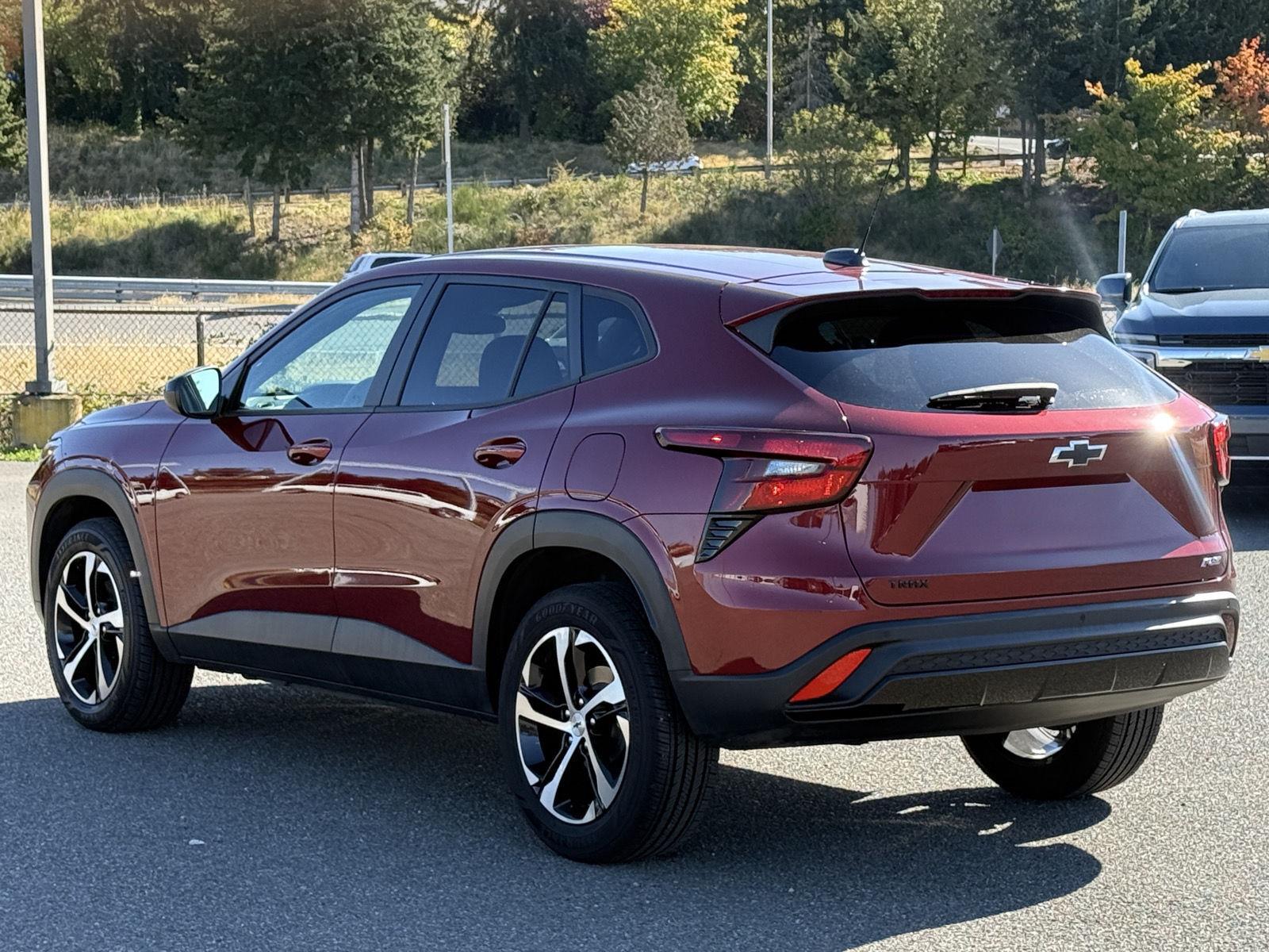 Used 2025 Chevrolet Trax SUV