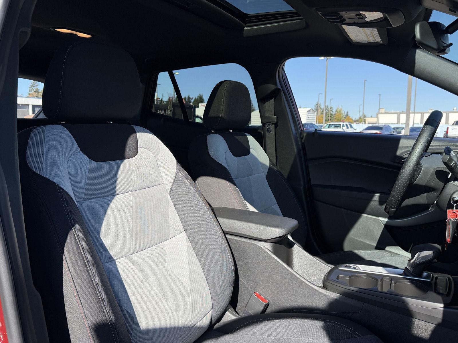 Used 2025 Chevrolet Trax SUV