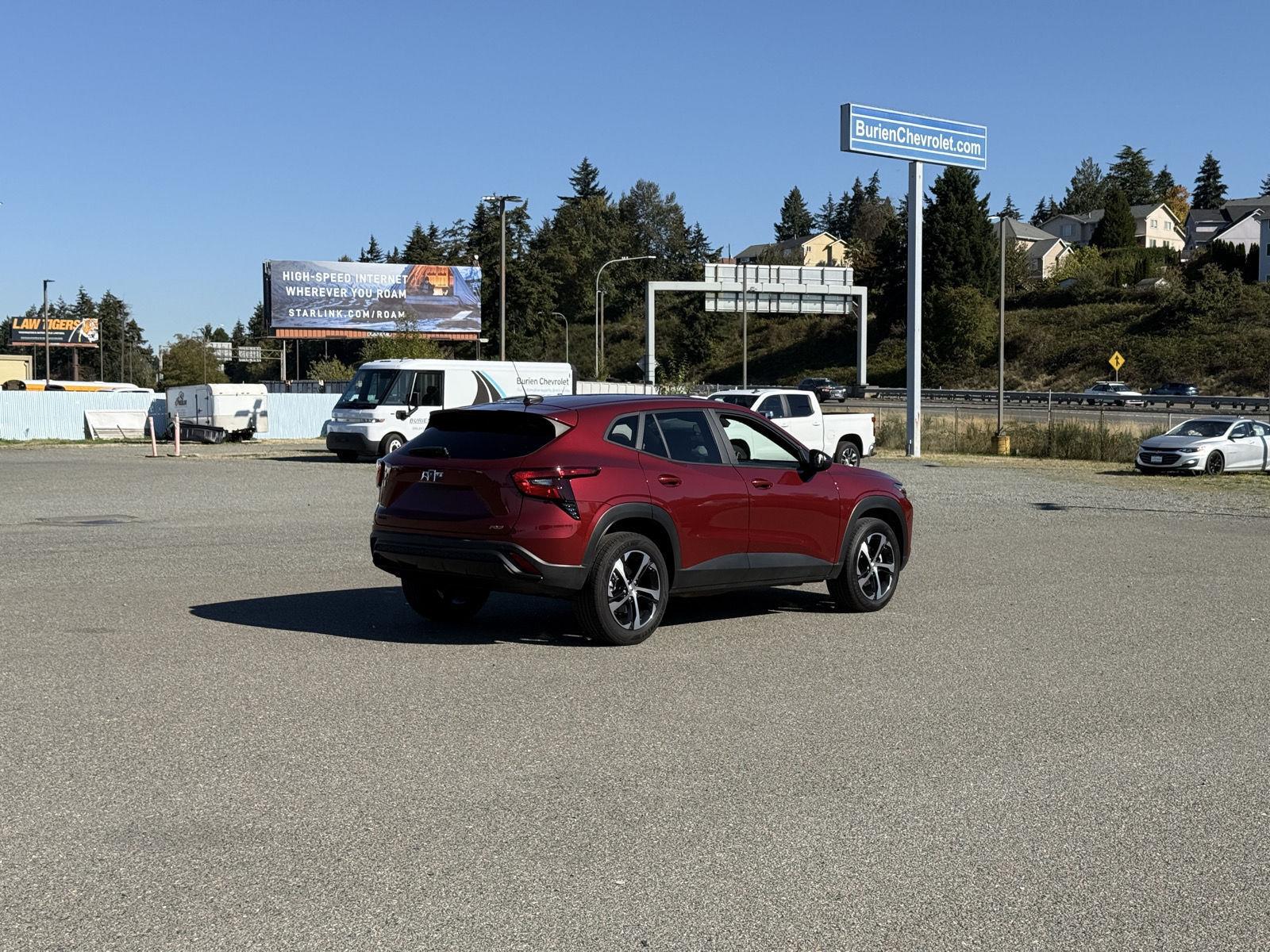Used 2025 Chevrolet Trax SUV