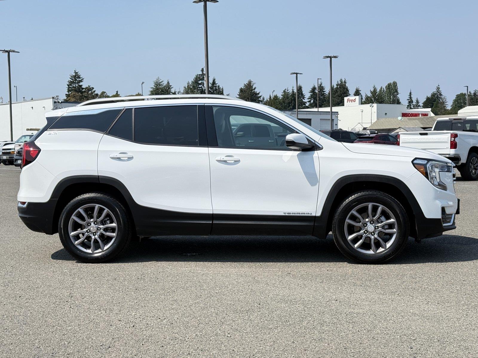 Used 2024 GMC Terrain SUV