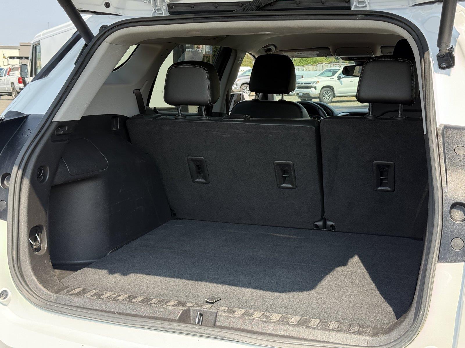 Used 2024 GMC Terrain SUV
