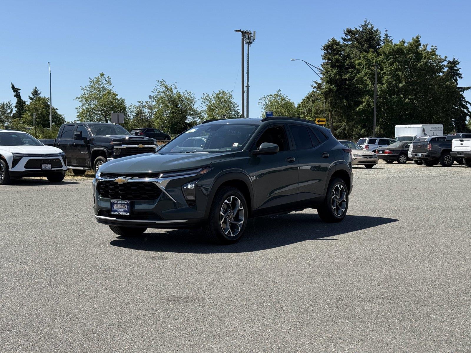 Used 2025 Chevrolet TRAX Sedan