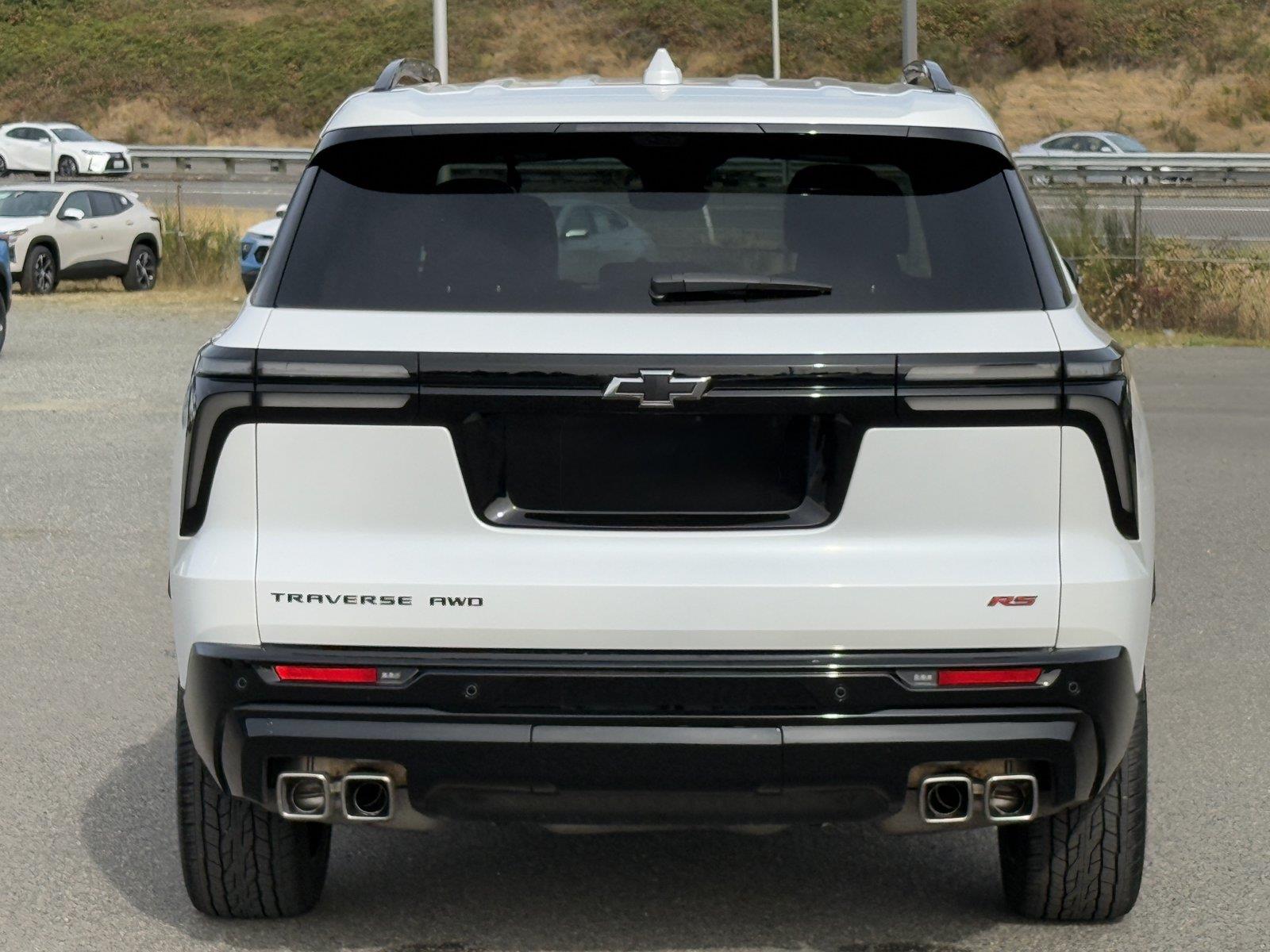 Used 2025 Chevrolet Traverse SUV