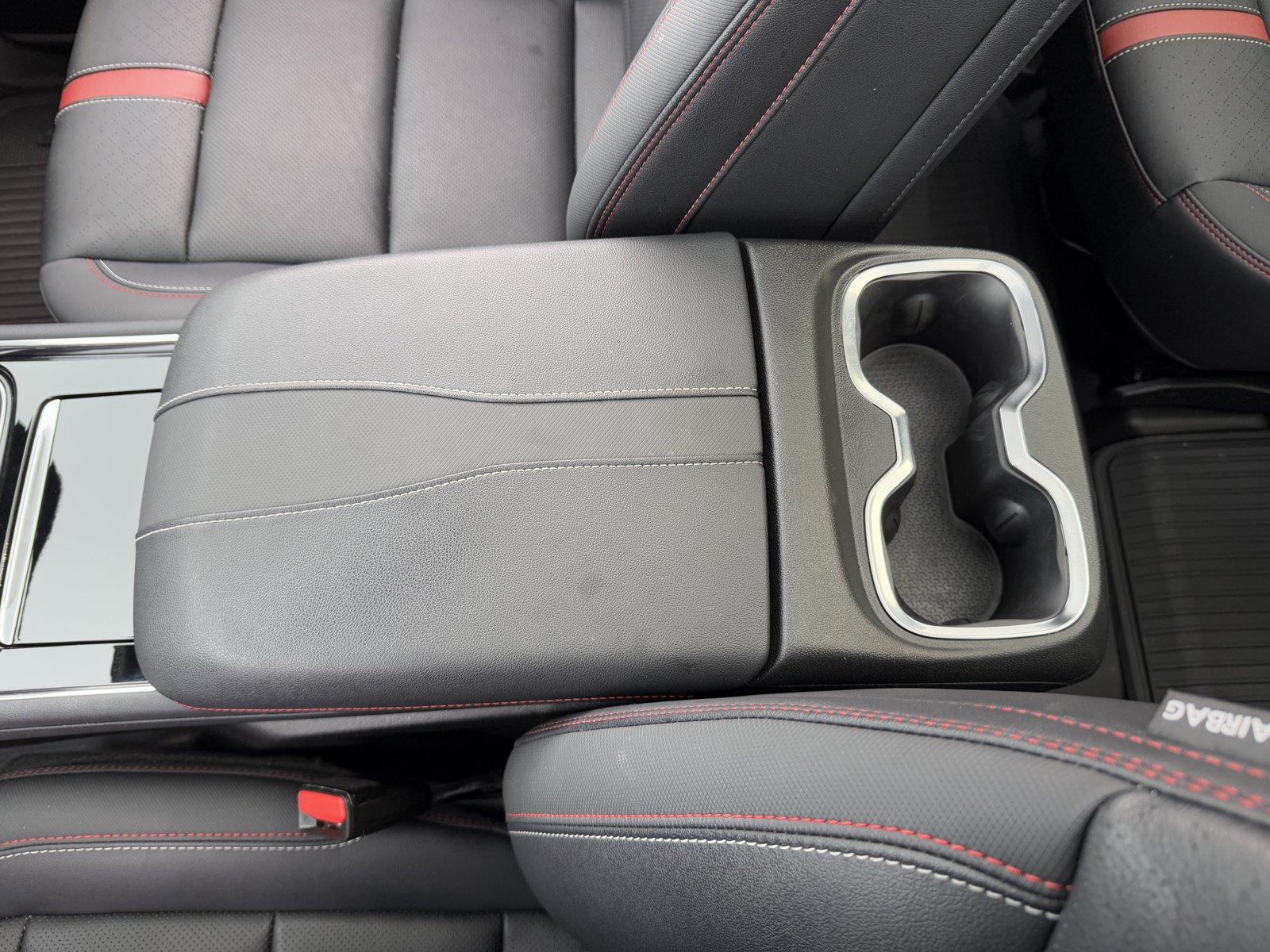 Used 2025 Chevrolet Traverse SUV