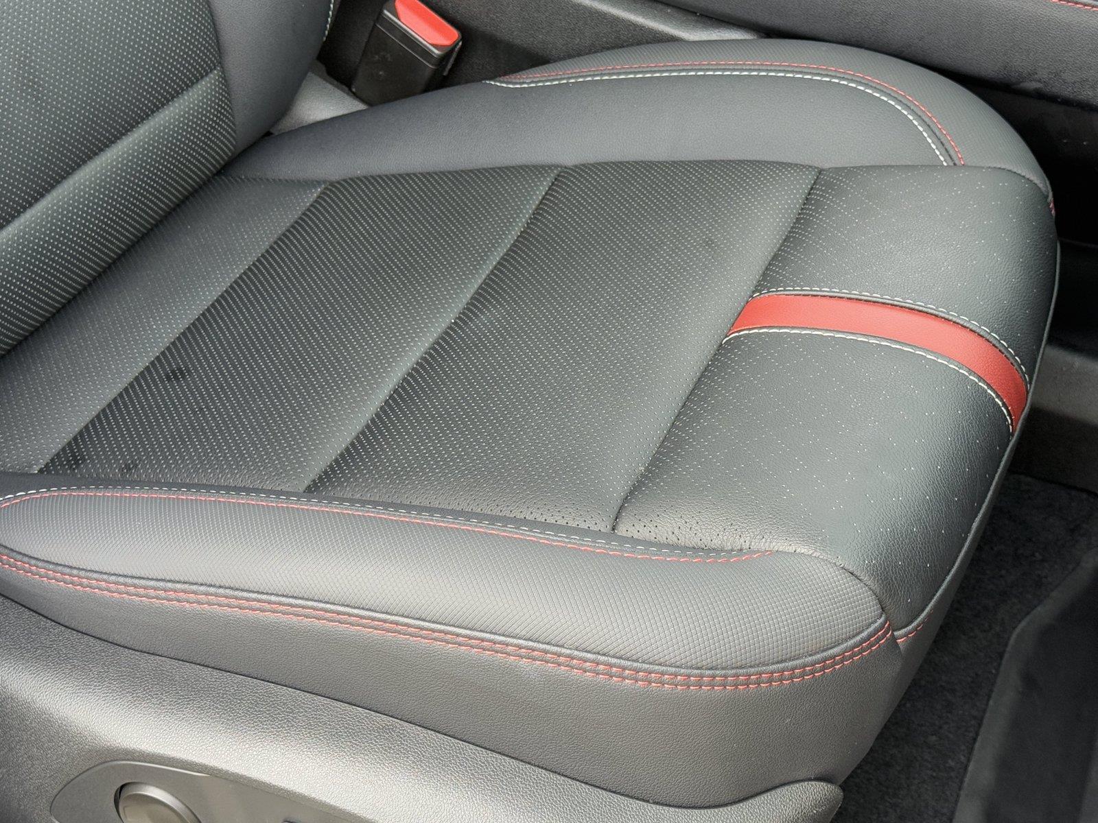 Used 2025 Chevrolet Traverse SUV