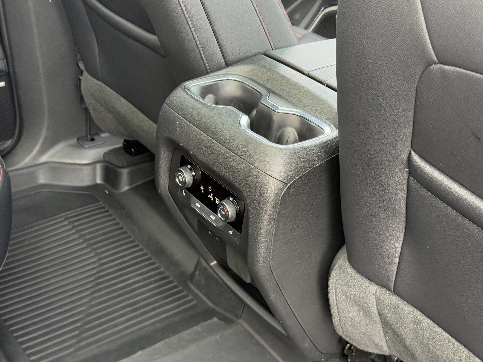 Used 2025 Chevrolet Traverse SUV