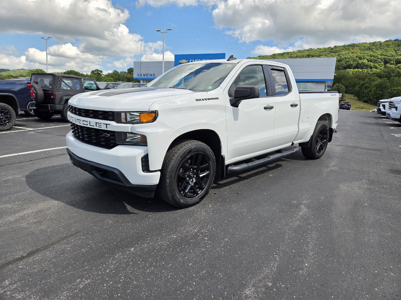 Summit White 2020 Chevrolet Silverado 1500 Pickup Truck Four-Wheel Drive 8-Speed Automatic