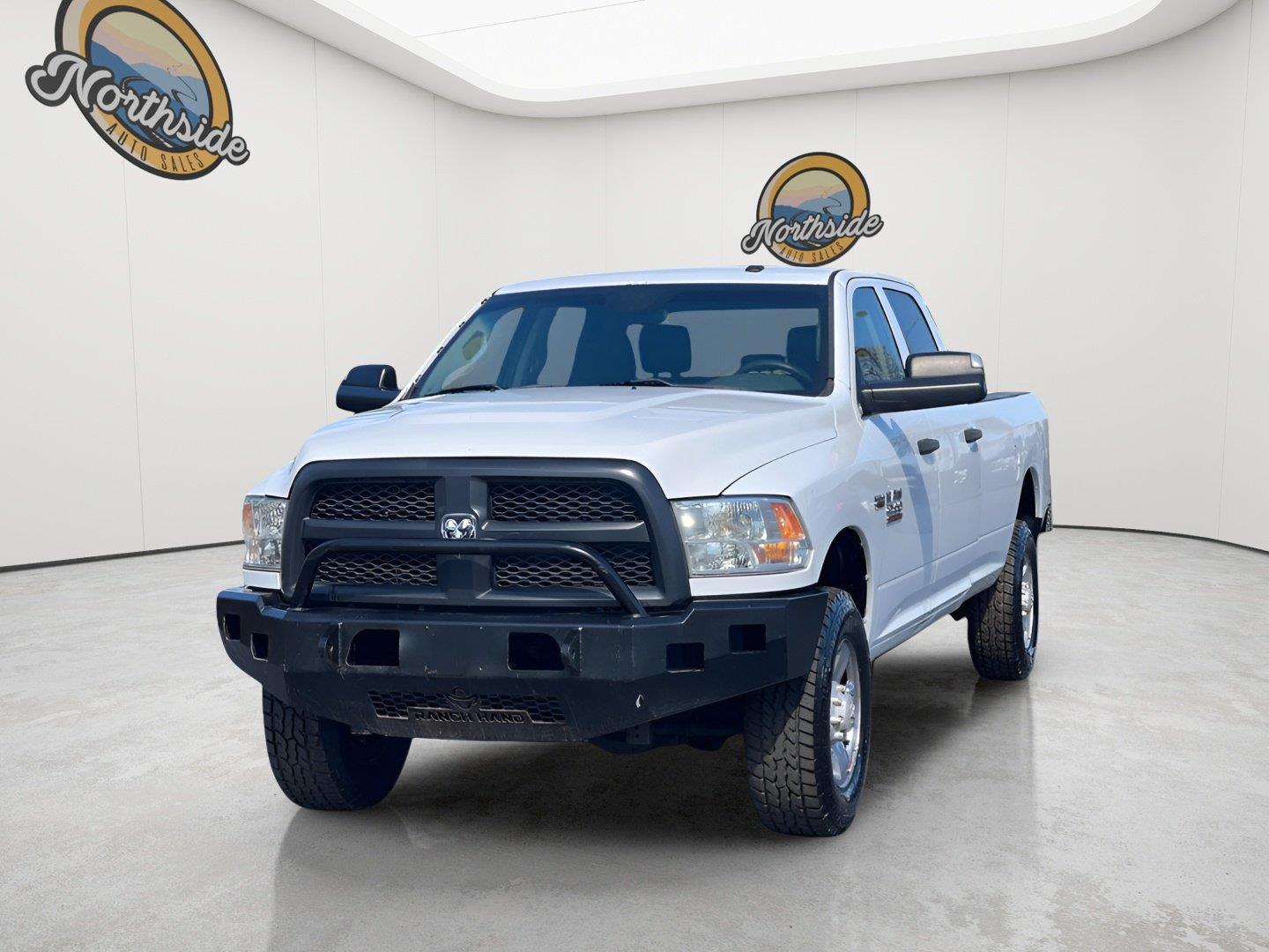 Bright White Clearcoat 2018 RAM 2500 Pickup Truck Four-Wheel Drive 6-Speed Automatic