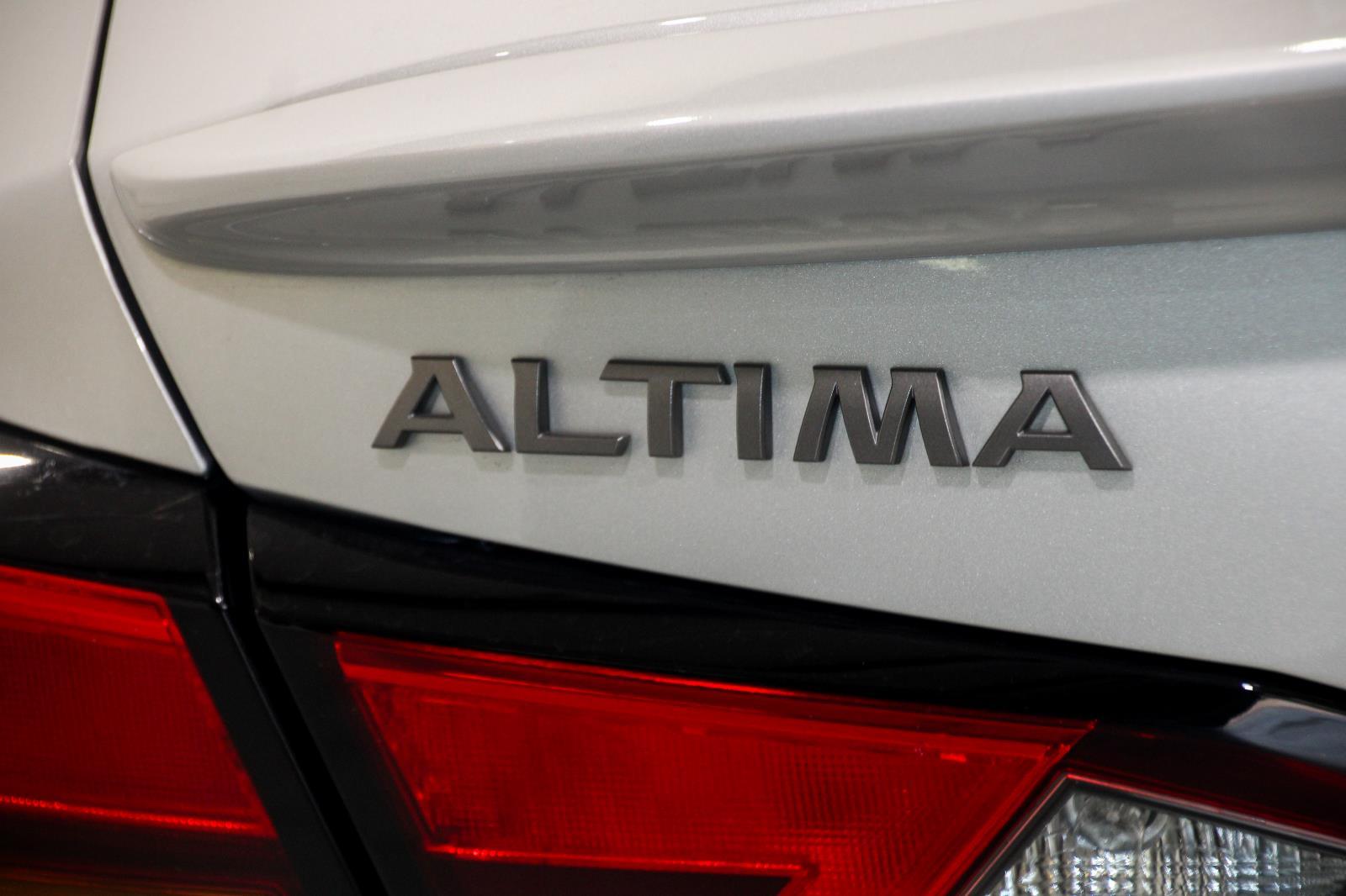 Nissan Altima