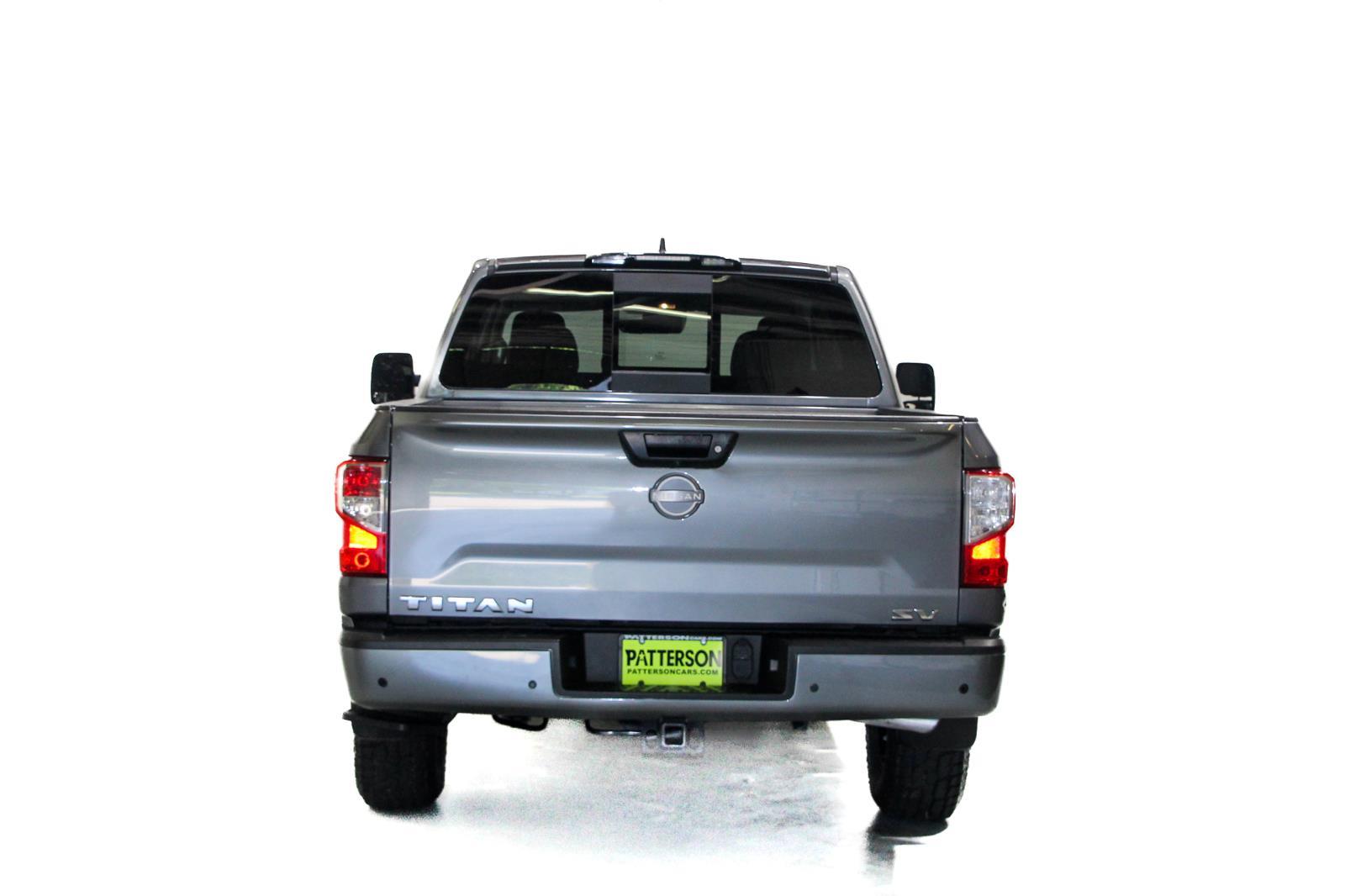 Nissan TITAN