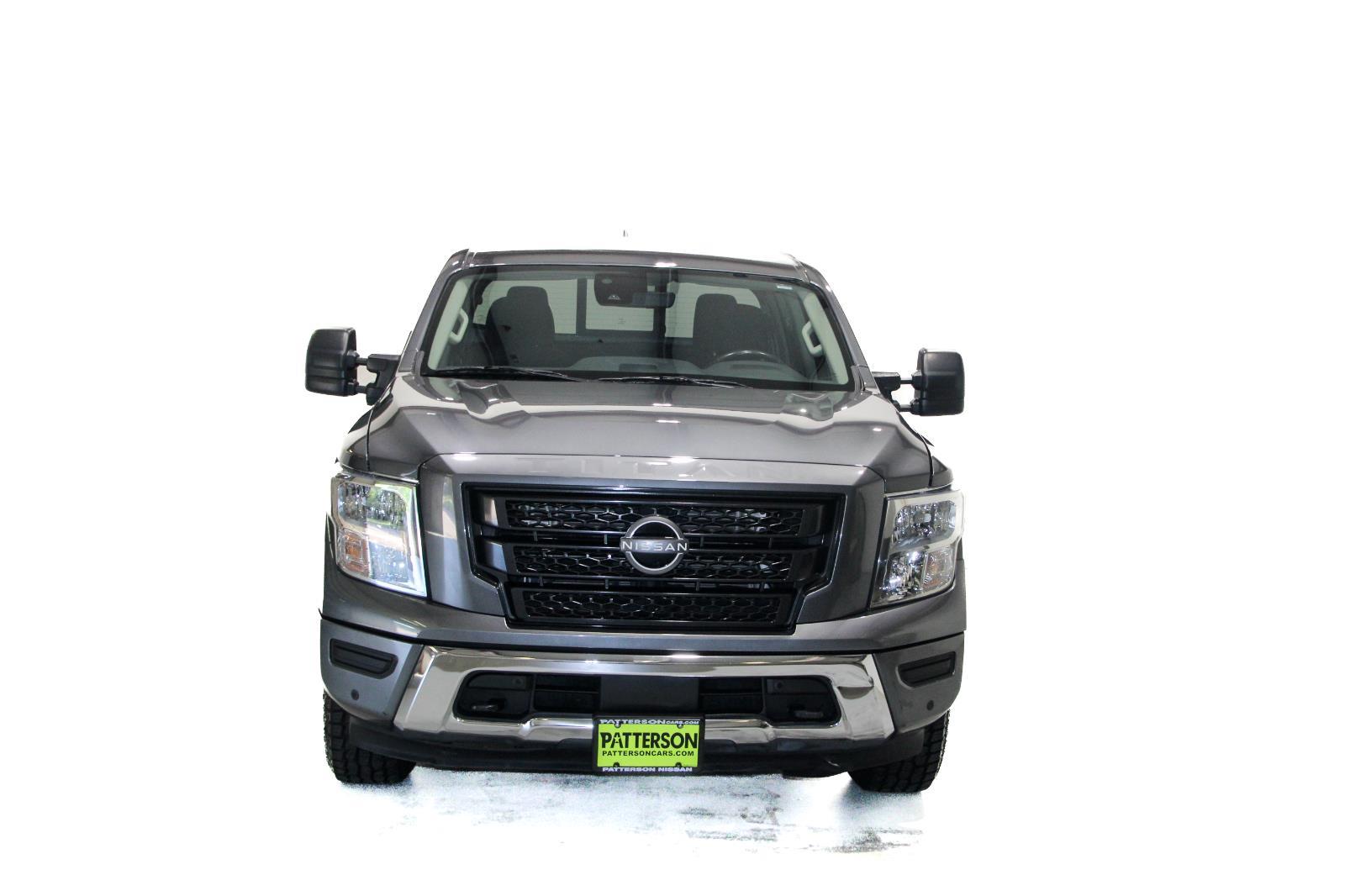 Nissan TITAN
