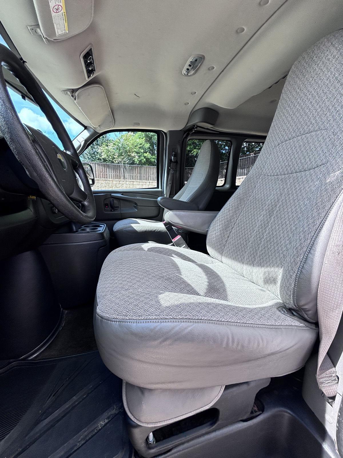 Chevrolet Express 3500