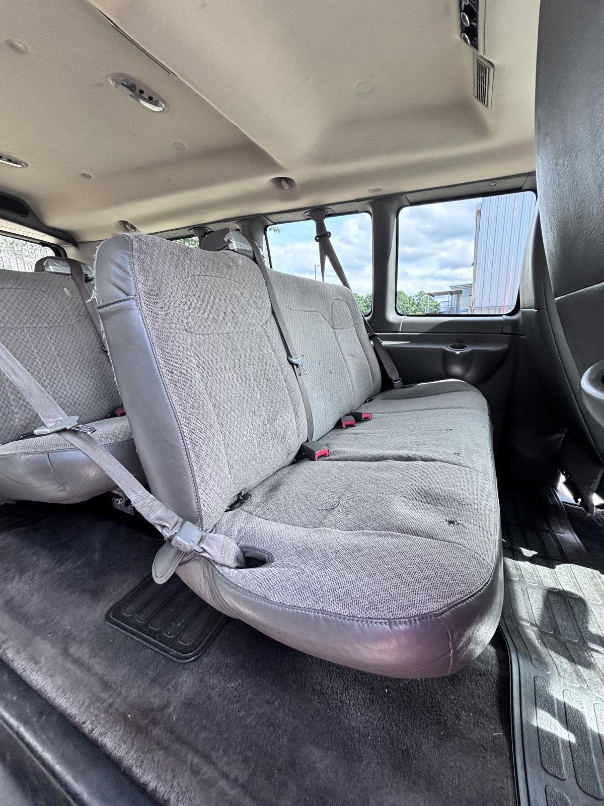 Chevrolet Express 3500