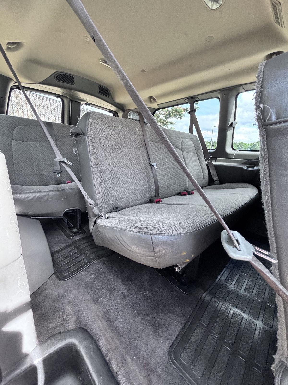 Chevrolet Express 3500